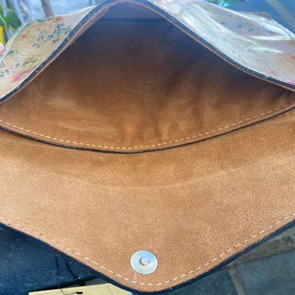 Patricia Nash Tan Floral Leather Wallet - Picture 11 of 11